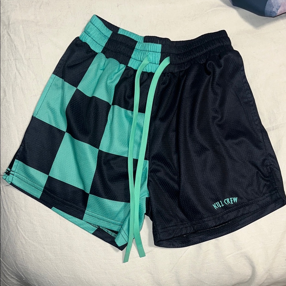 Kill crew green black checkered shorts